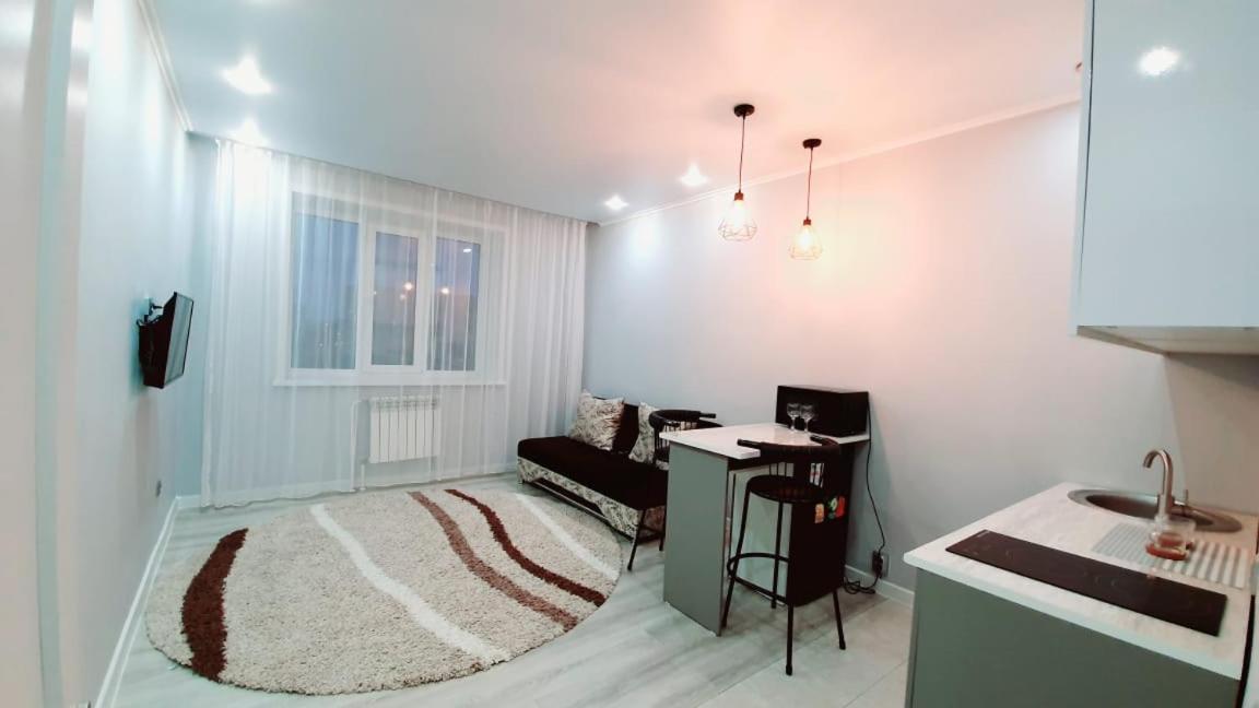 1 Ком Квартира Аблайхана 1 ก็อกเชเตา ภายนอก รูปภาพ